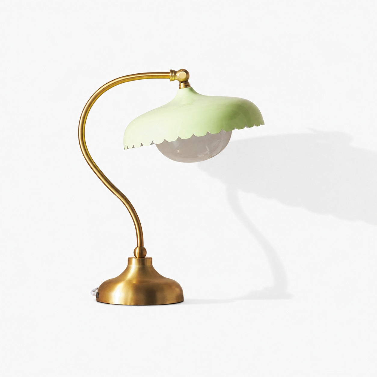 Rayla Scallop Task Lamp – Retro Task Lighting with Style