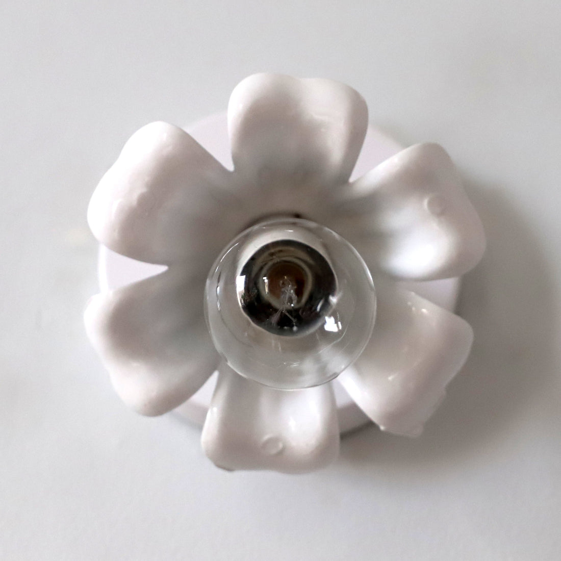 Romantic Brass Sconce - Adjustable Flower Cup Wall Light for Cozy Spaces