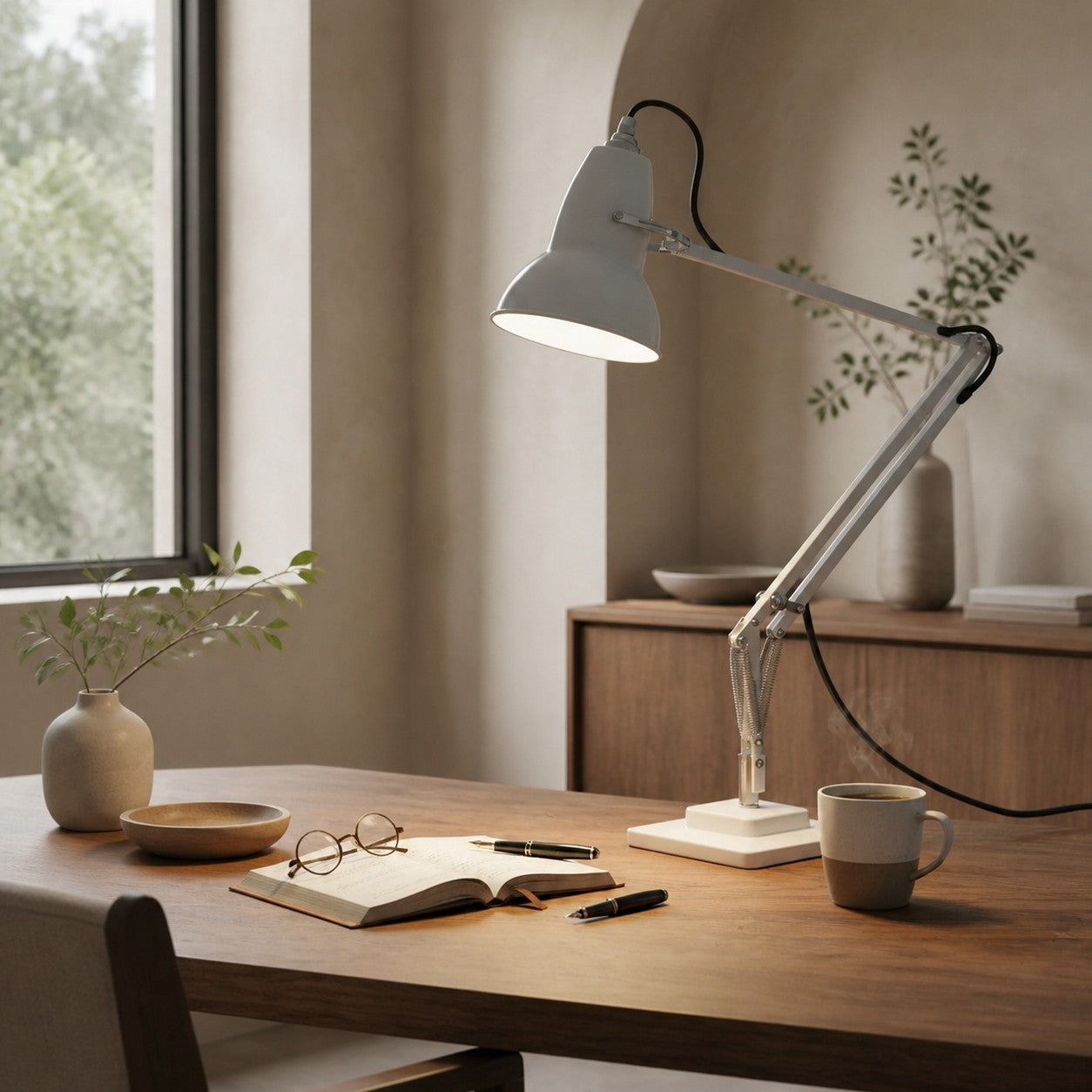 Modryx Vintage Adjustable Desk Lamp – Industrial Task Light for Home Offices