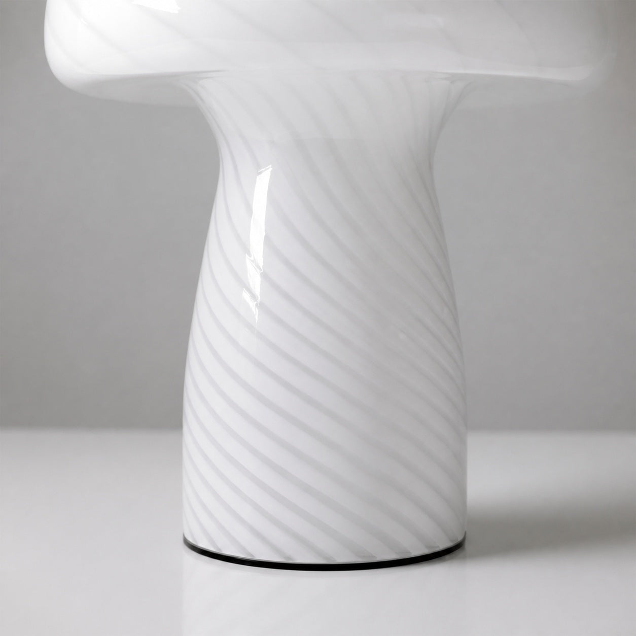 Striglow Mushroom Table Lamp – Artistic Visual Texture for Home and Office