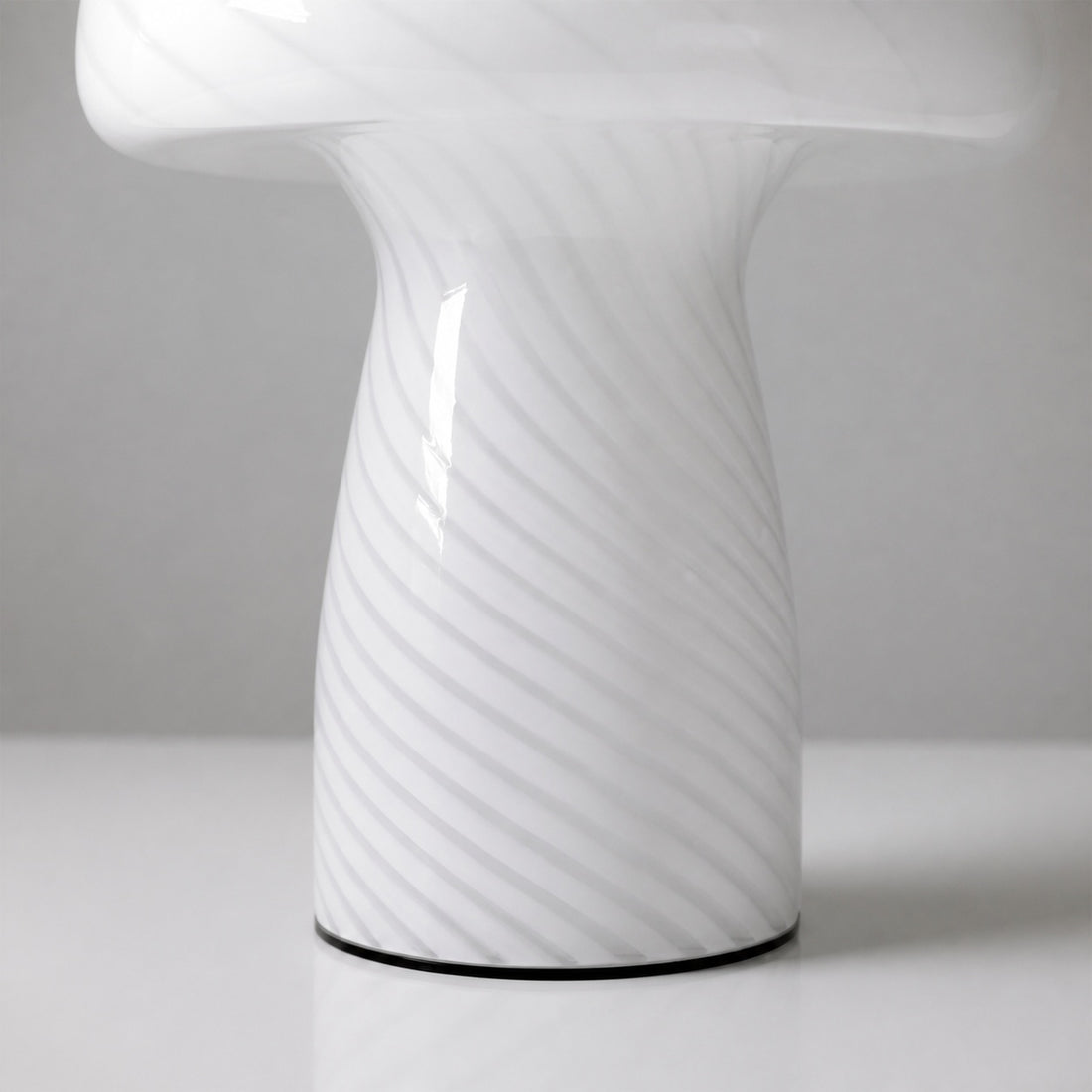 Striglow Mushroom Table Lamp – Artistic Visual Texture for Home and Office