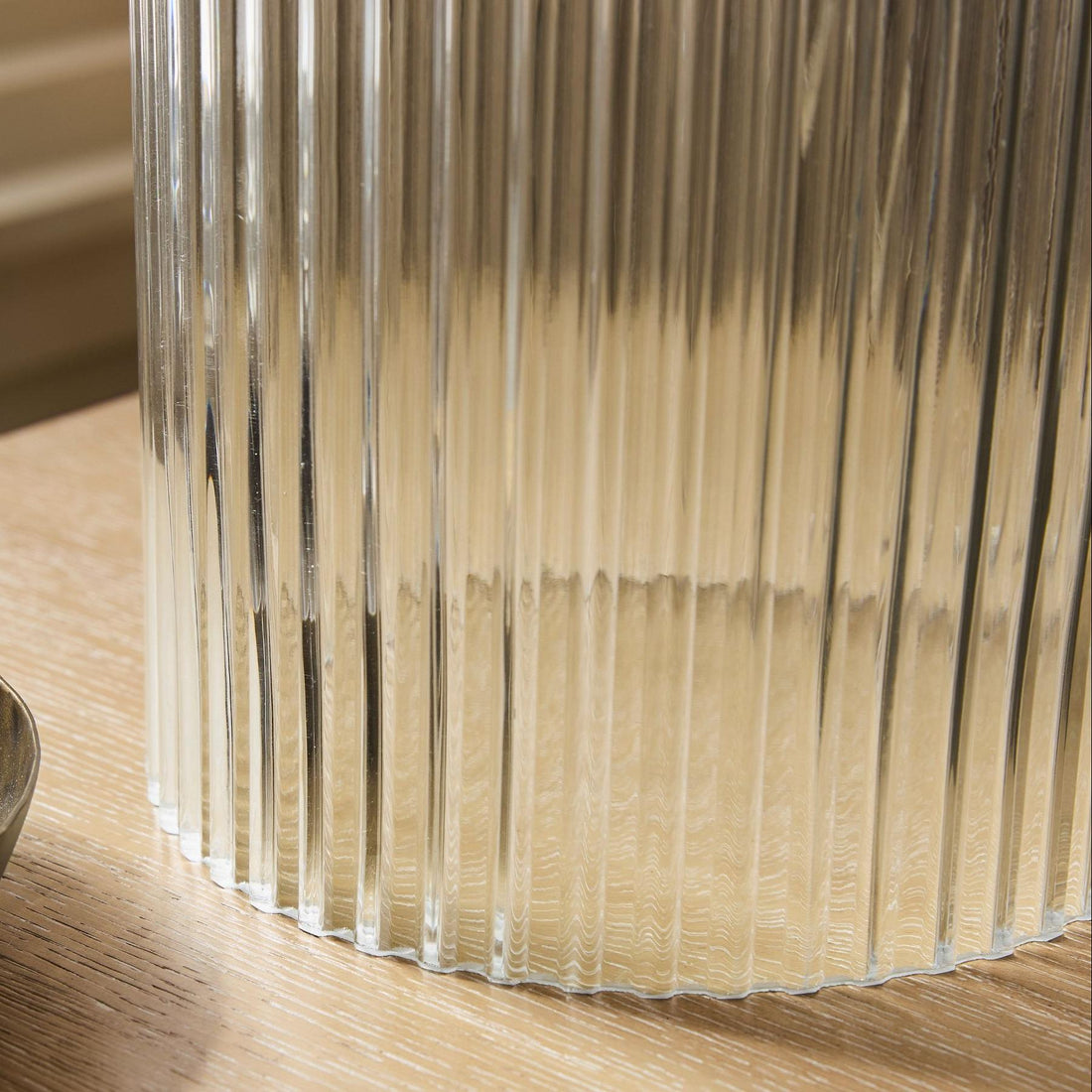 Bravira Ribbed Glass Table Lamp - Modern Lighting with Linen Shade