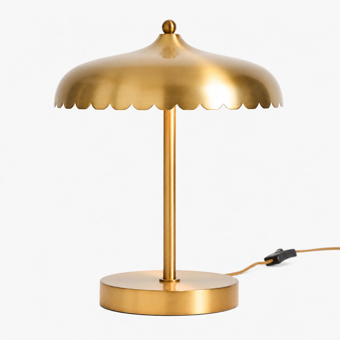 Rayla Scallop Task Lamp – Retro Task Lighting with Style