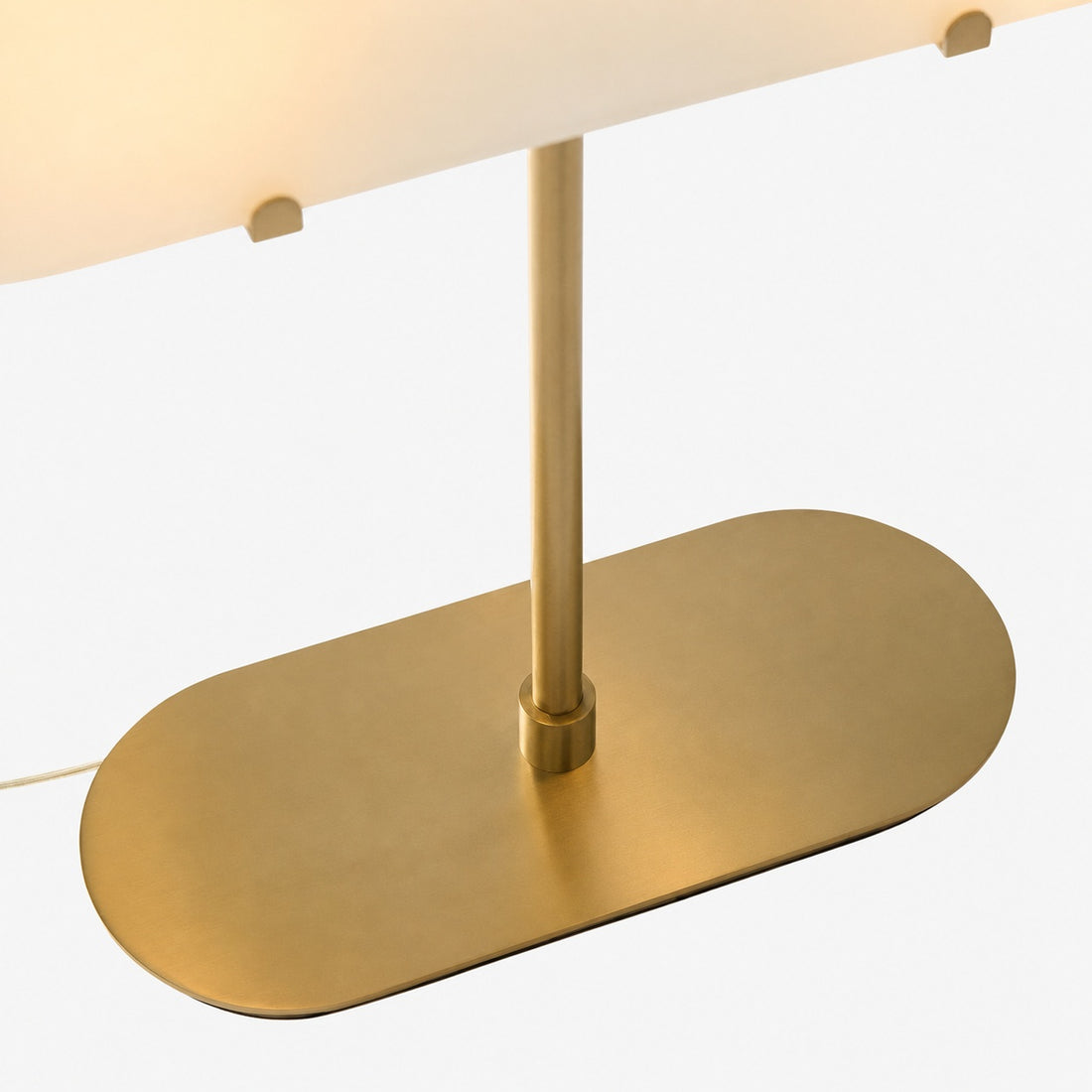 Ferosa Boat-Shaped Lampshade Table Lamp – Vintage Bronze Finish with Milk Glass Shade