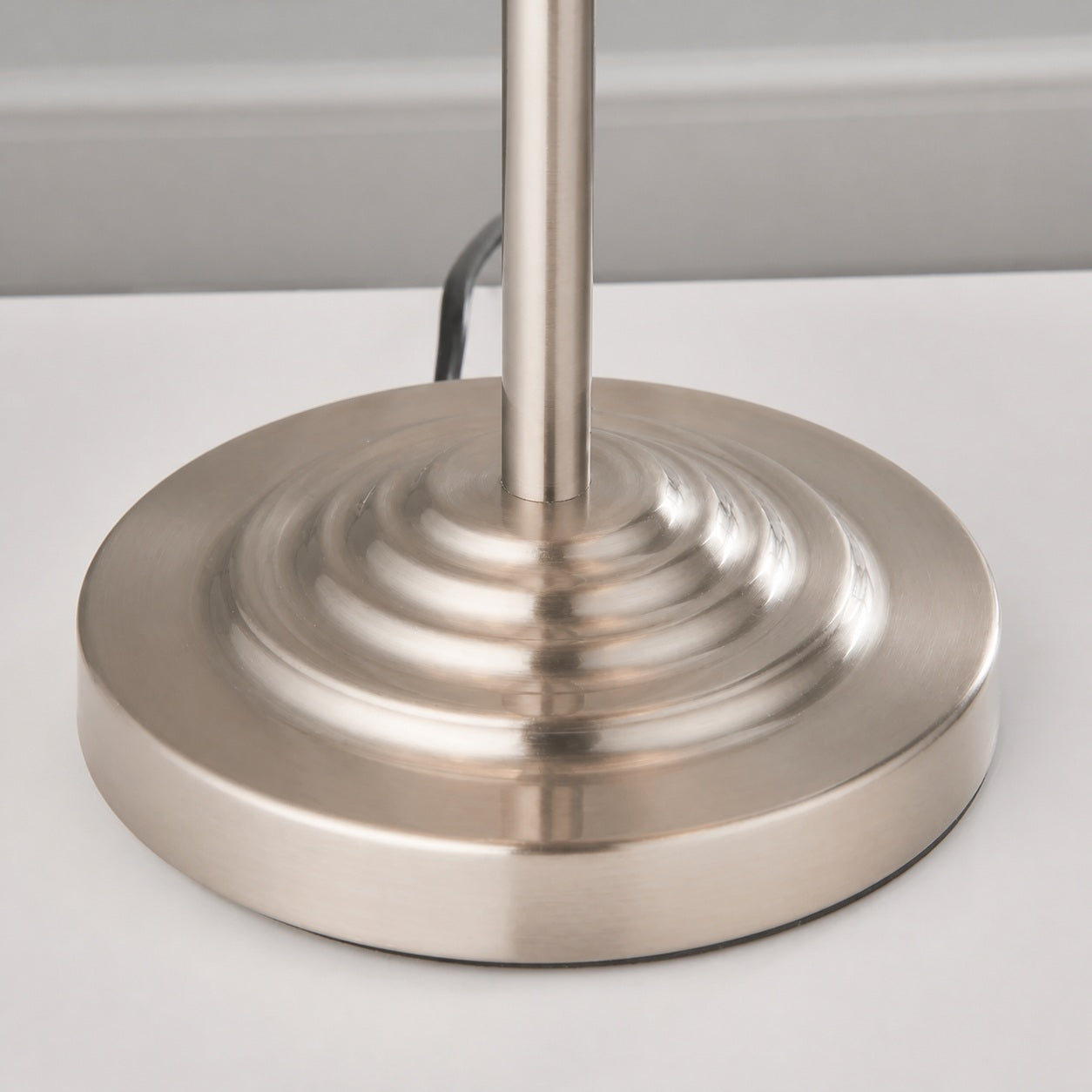 Tela 1‑Light and 3‑Light Table Lamp – Modern Linen & Metal for Bedside or Living Room