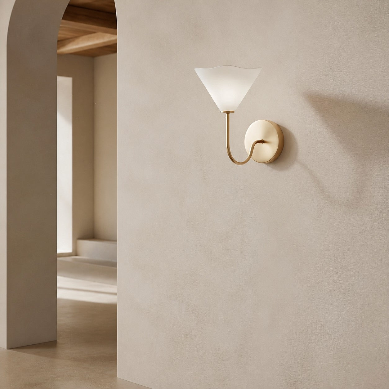 Kysara Brass Linen Wall Lamp - Sculptural Curves Design Suitable for Living Rooms, Bedrooms and Bathrooms