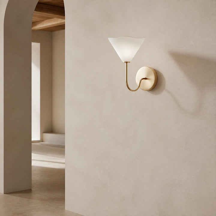 Kysara Brass Linen Wall Lamp - Sculptural Curves Design Suitable for Living Rooms, Bedrooms and Bathrooms