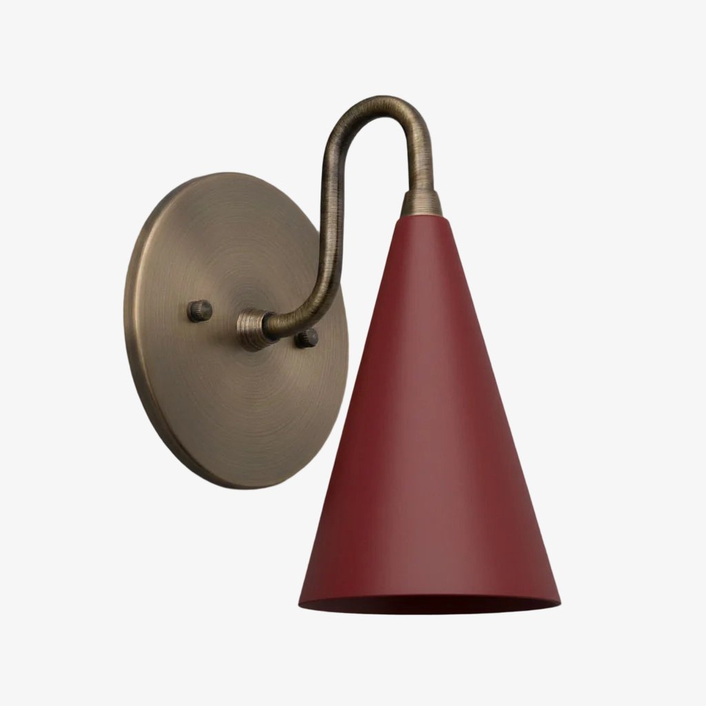 Curva Metal Cone Shade Sconce – Vintage Brass Wall Light for Entryway or Stairwell