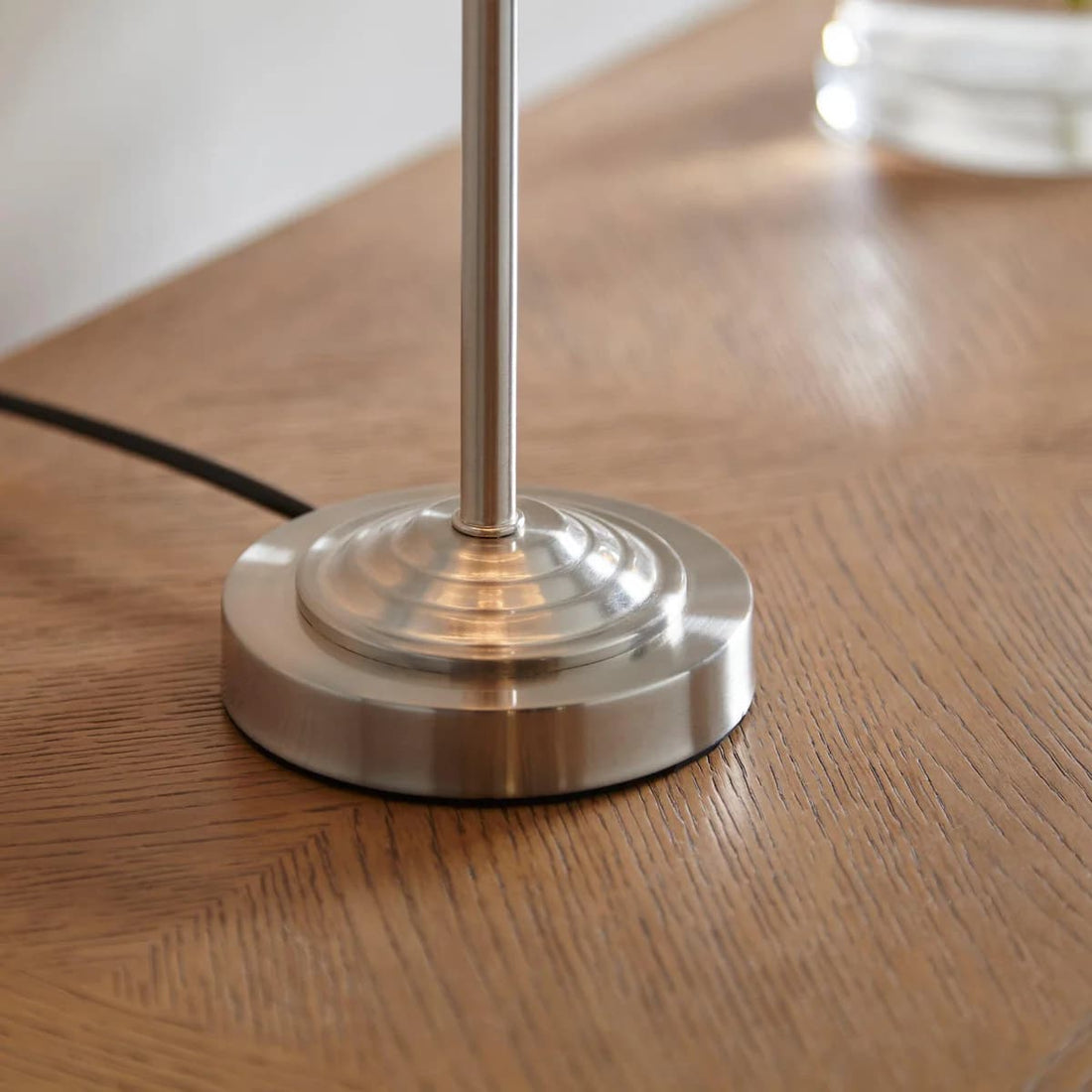 Tela 1‑Light and 3‑Light Table Lamp – Modern Linen & Metal for Bedside or Living Room