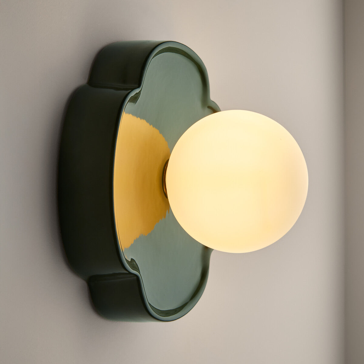 Flower Shape Opal Glass Sconce – Ceramic Wall Light