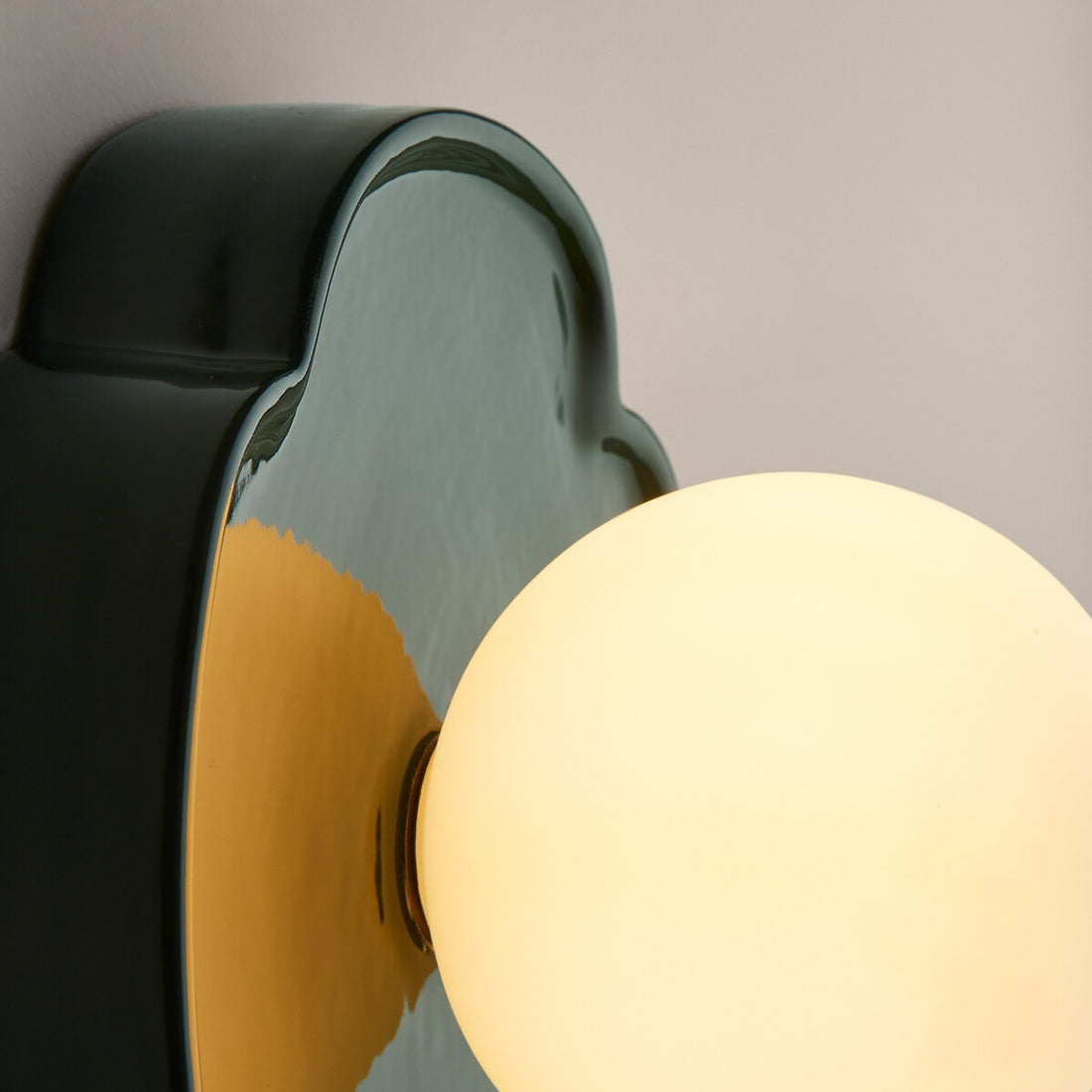 Flower Shape Opal Glass Sconce – Ceramic Wall Light