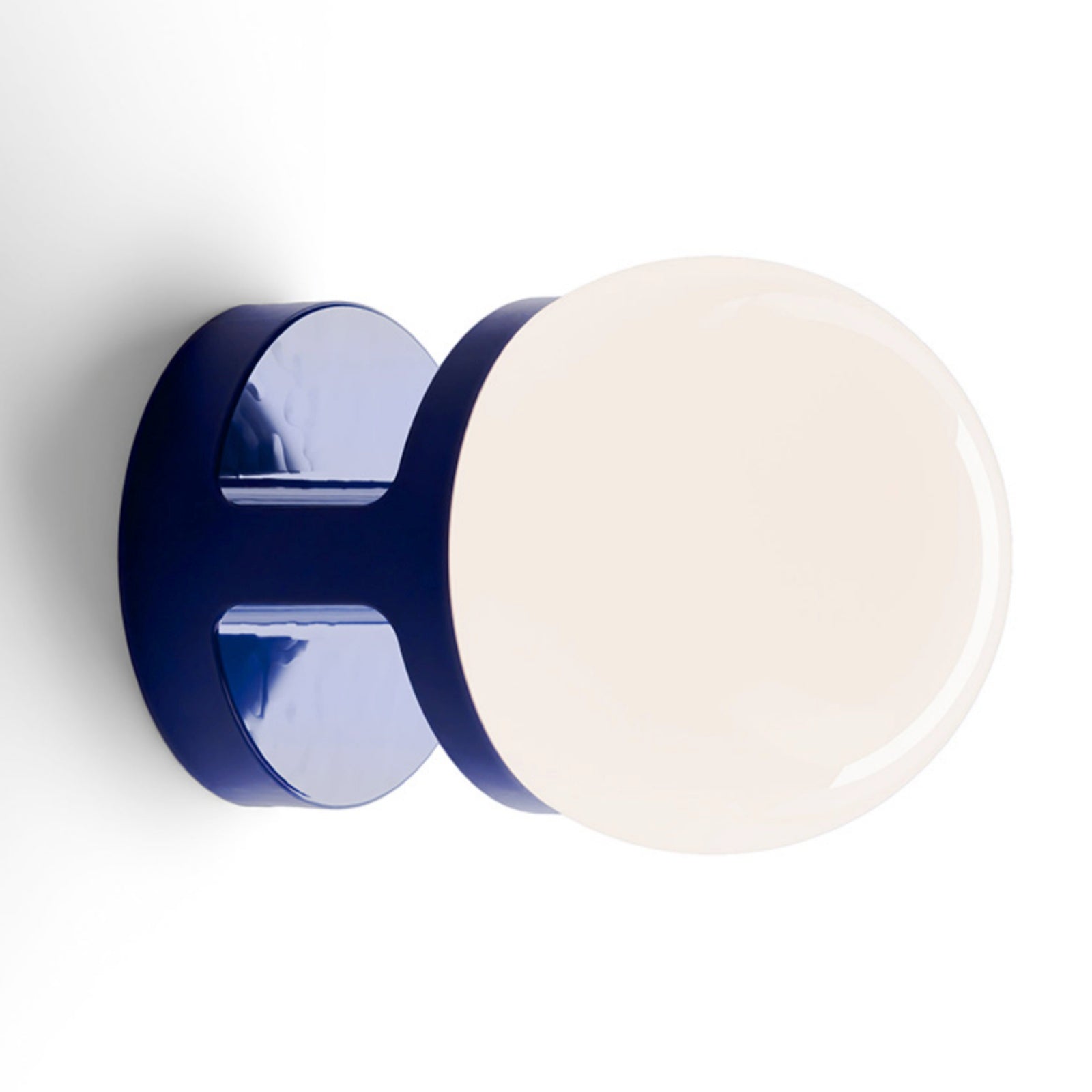 Contemporary Globe - Inspired Ceramic Wall Sconce With Glass Touch