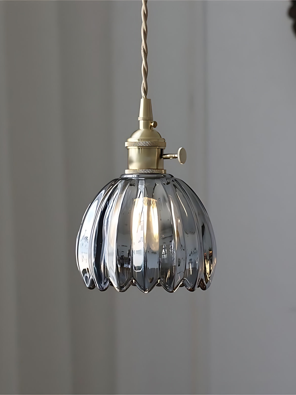 Japanese Retro Glass Flower Pendant Light