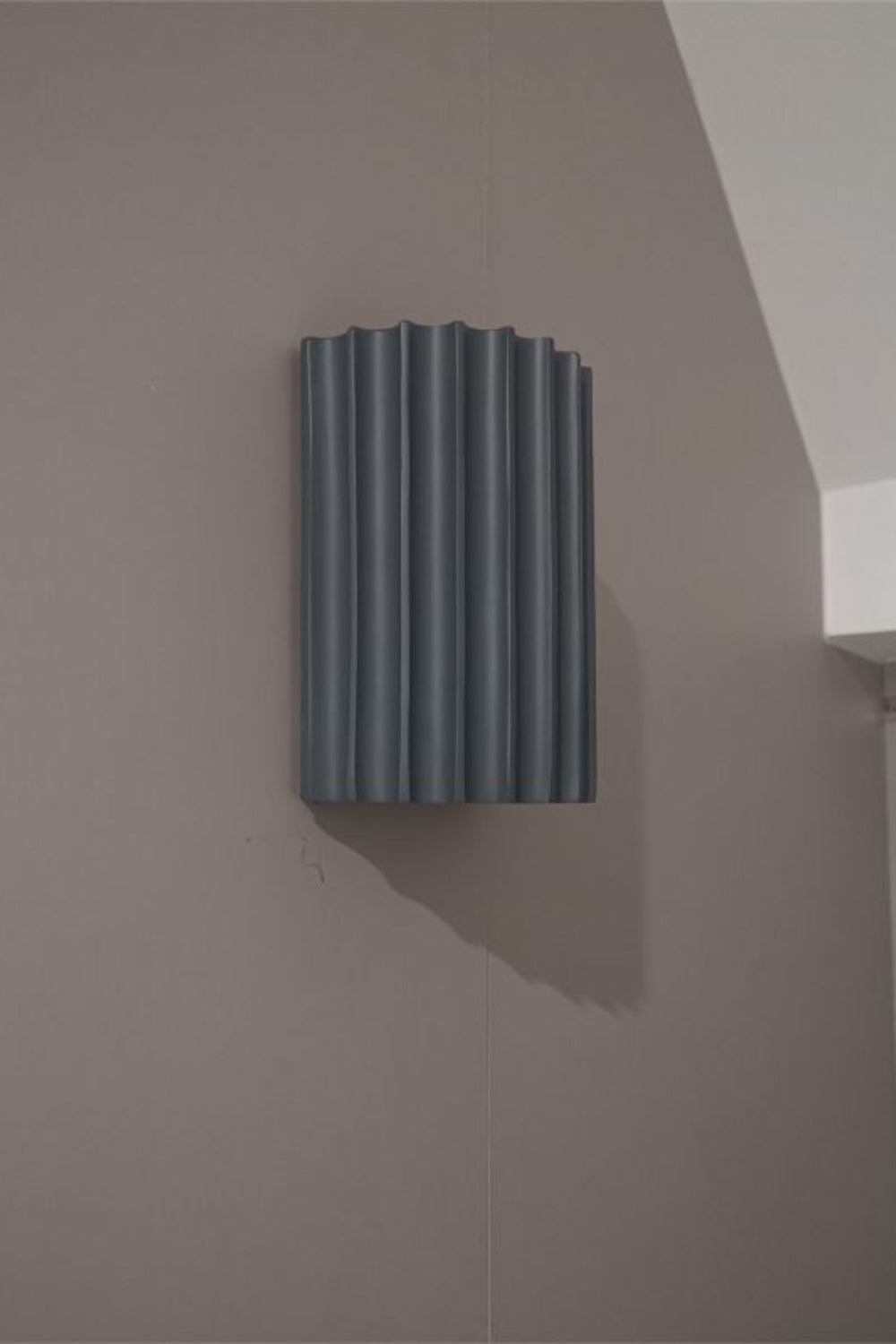 Modern Ribbed Resin Fluted Wall Lamp