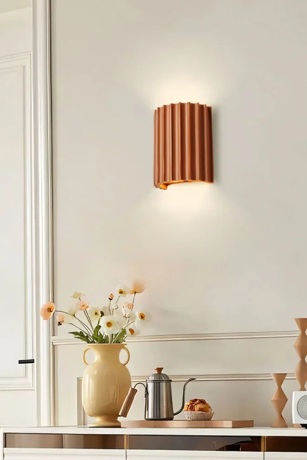 Modern Ribbed Resin Fluted Wall Lamp