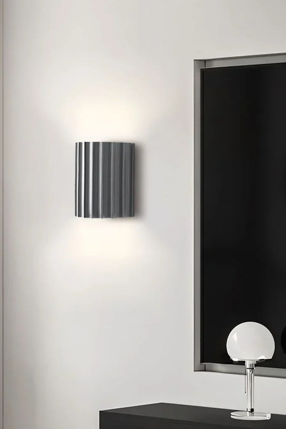 Modern Ribbed Resin Fluted Wall Lamp