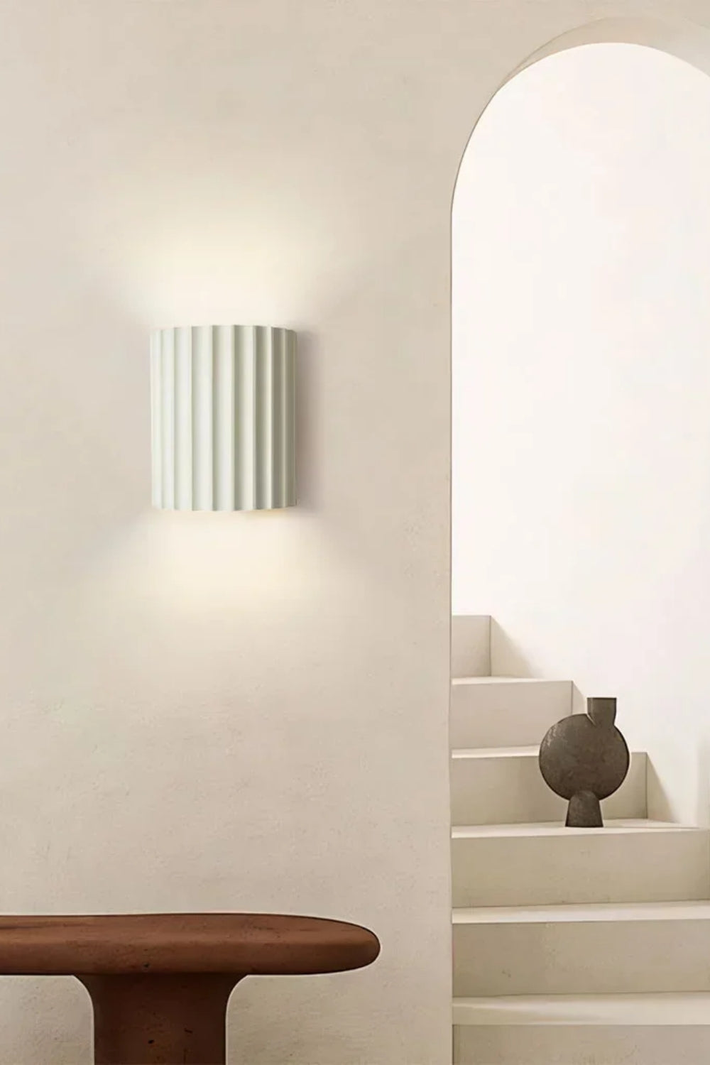 Modern Ribbed Resin Fluted Wall Lamp