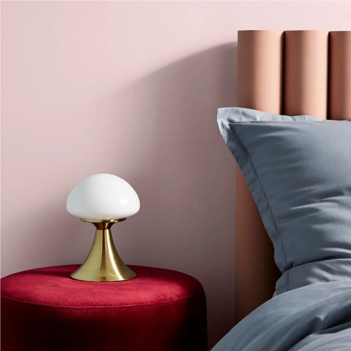 Mushroom Glass Bedside Lamp – Vintage Brass Base & Adjustable Brightness