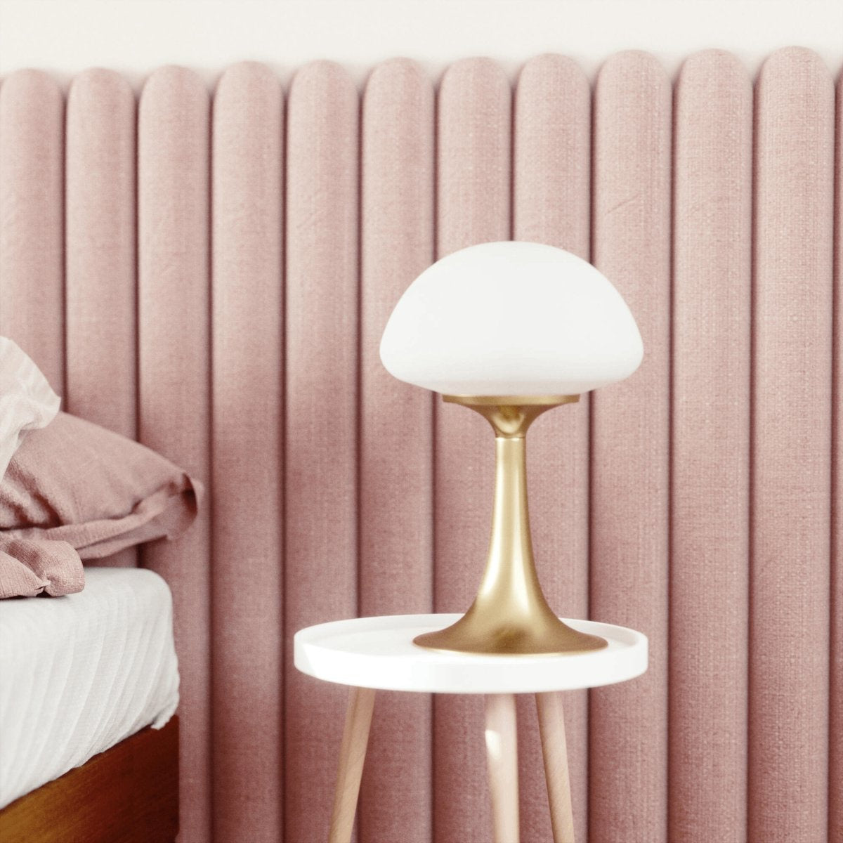 Mushroom Glass Bedside Lamp – Vintage Brass Base & Adjustable Brightness