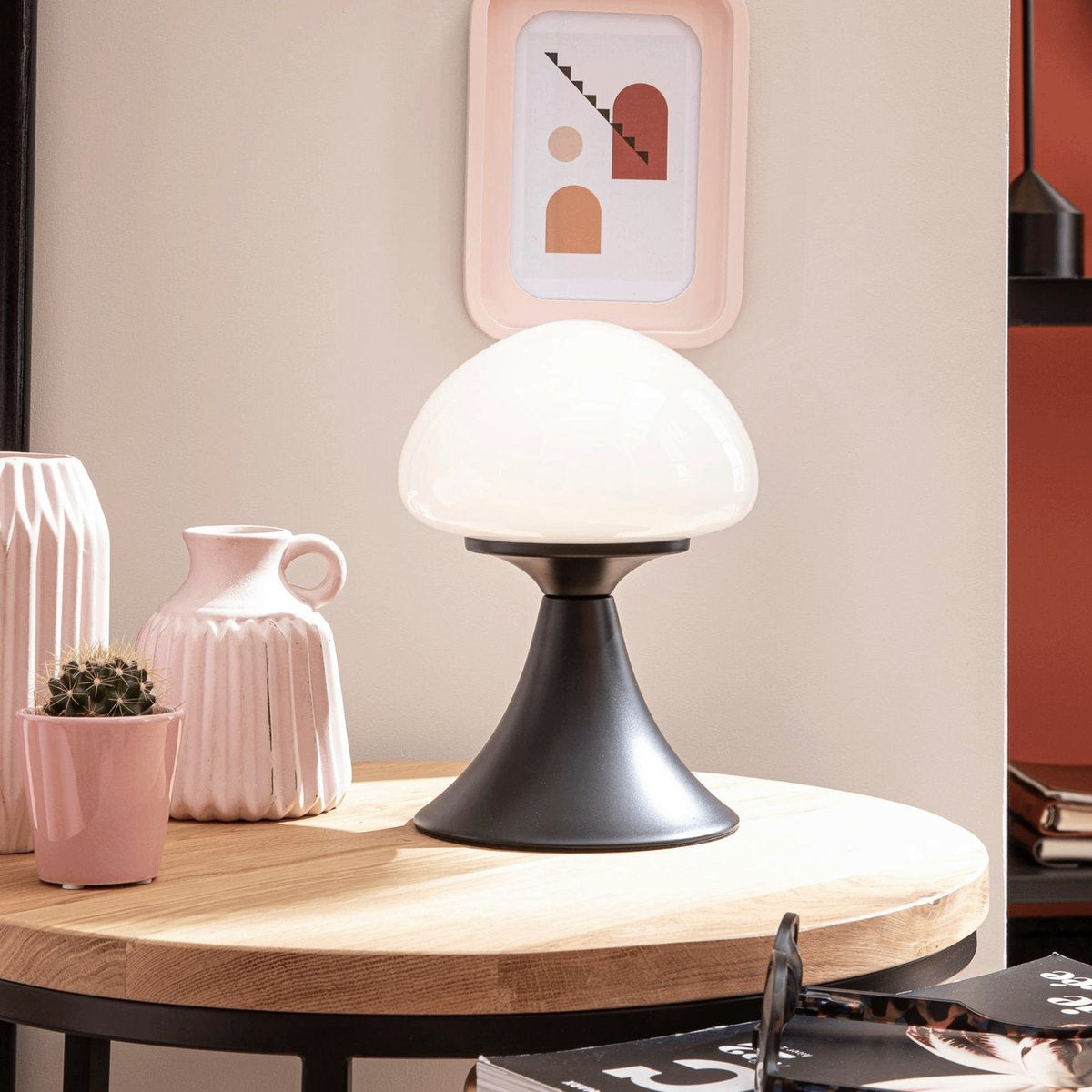 Mushroom Glass Bedside Lamp – Vintage Brass Base & Adjustable Brightness