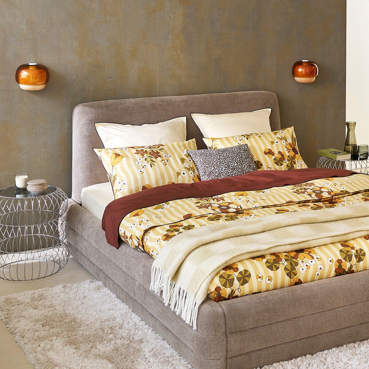 Mushroom Macaron Wall Lamp – Colored Glass Sconce for Bedroom