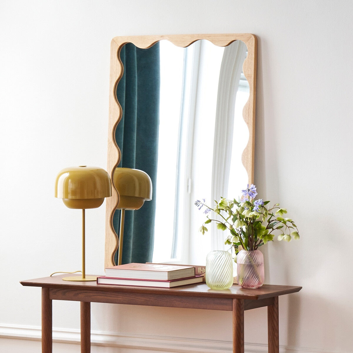 Nordic Mushroom Glass Table Lamp – Stained Glass Bedside Light