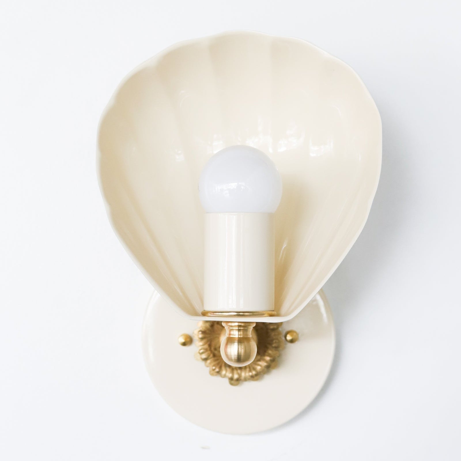 Shell Shape Wall Sconce - Brass Accents Steel Light for Eclectic Decor