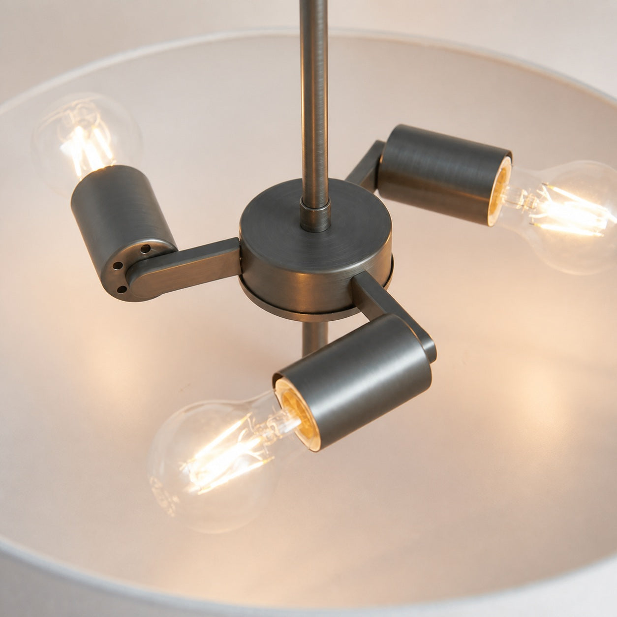 Tela 3 Light Suspension Light - Stylish Adjustable Pendant for Dining or Bedroom