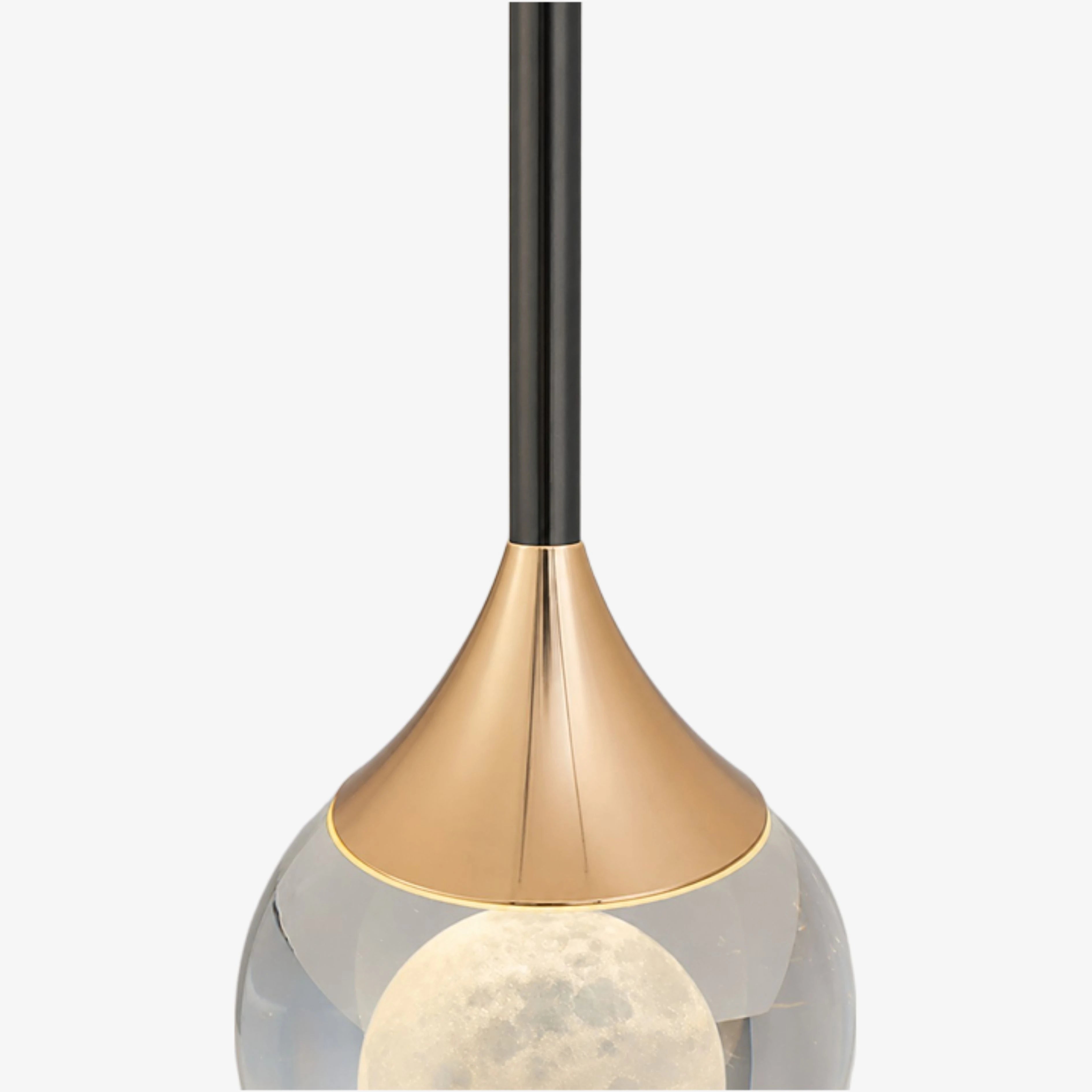 Gold tapered metal collar and suspension detail
