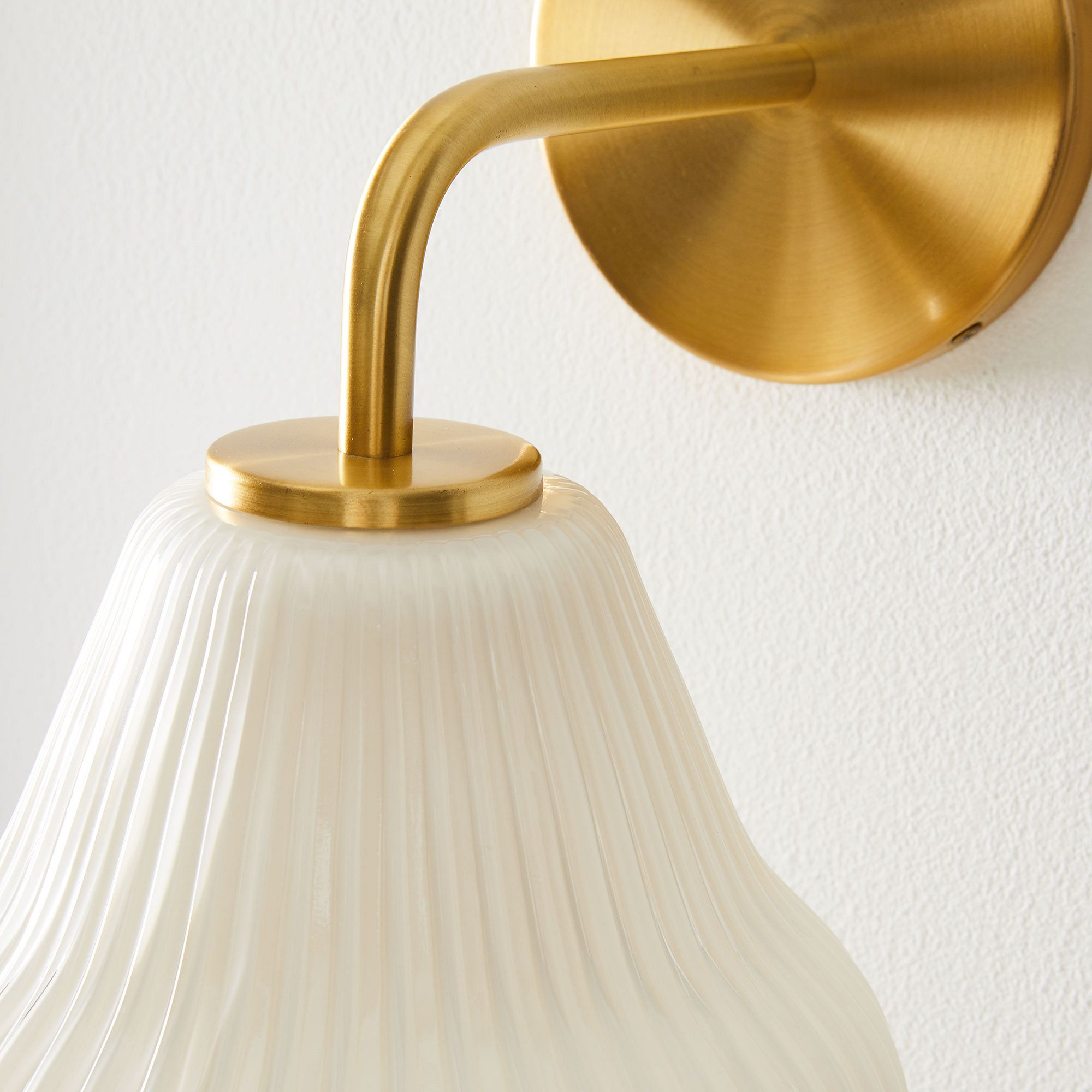Rivrona Ribbed Glass Wall Sconce - Elegant Modern Lighting for Hallway & Bedroom