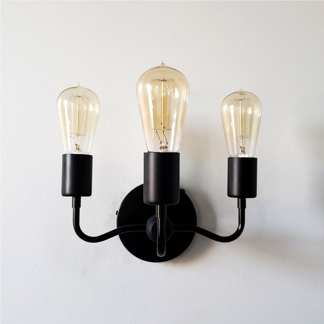 Vintage Style Elegant Three - Arm Metal Wall Sconce