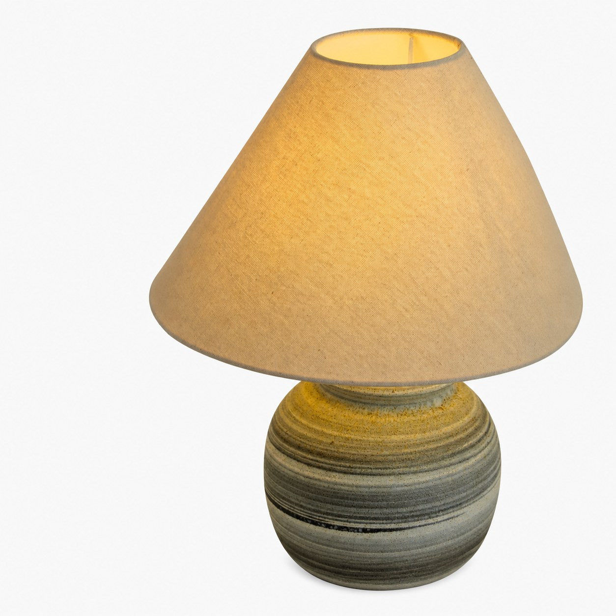 Ceravine Rustic Ceramic Base Table Lamp with Conical Fabric Shade – Elegant Accent Lighting for Home