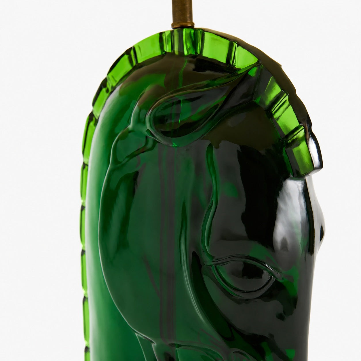 Modo Sculptural Horse Head Table Lamp in Resin – Decorative Table Light for Home Office