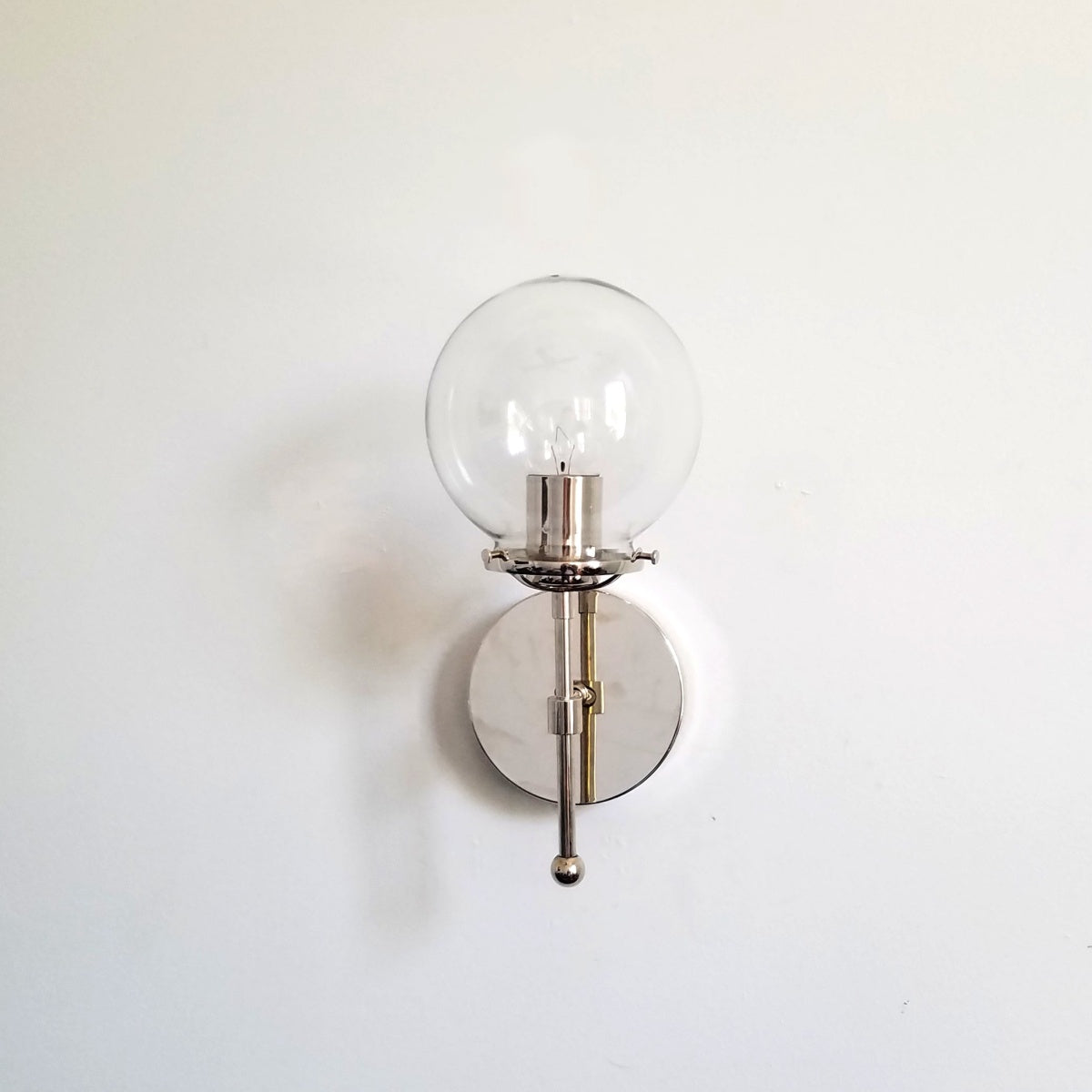 Modern Metal Globe Wall Light - Illuminate Your Space