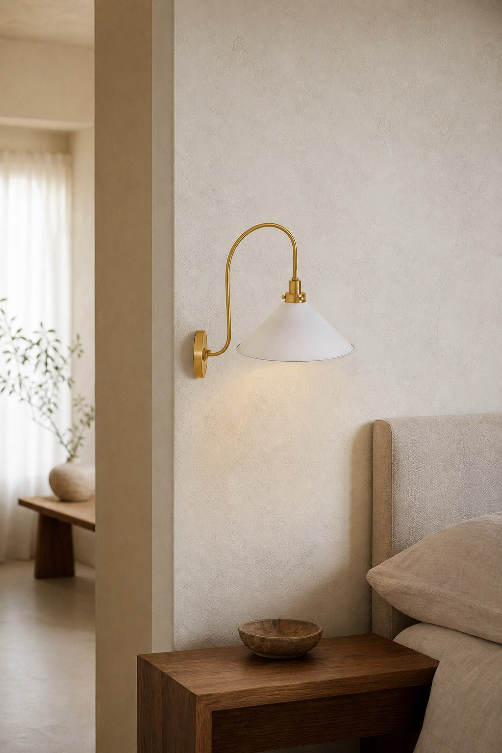 Ivoran Brass Gooseneck Wall Sconce - Curved Arm Dome Shade Light for Bedroom and Hallway