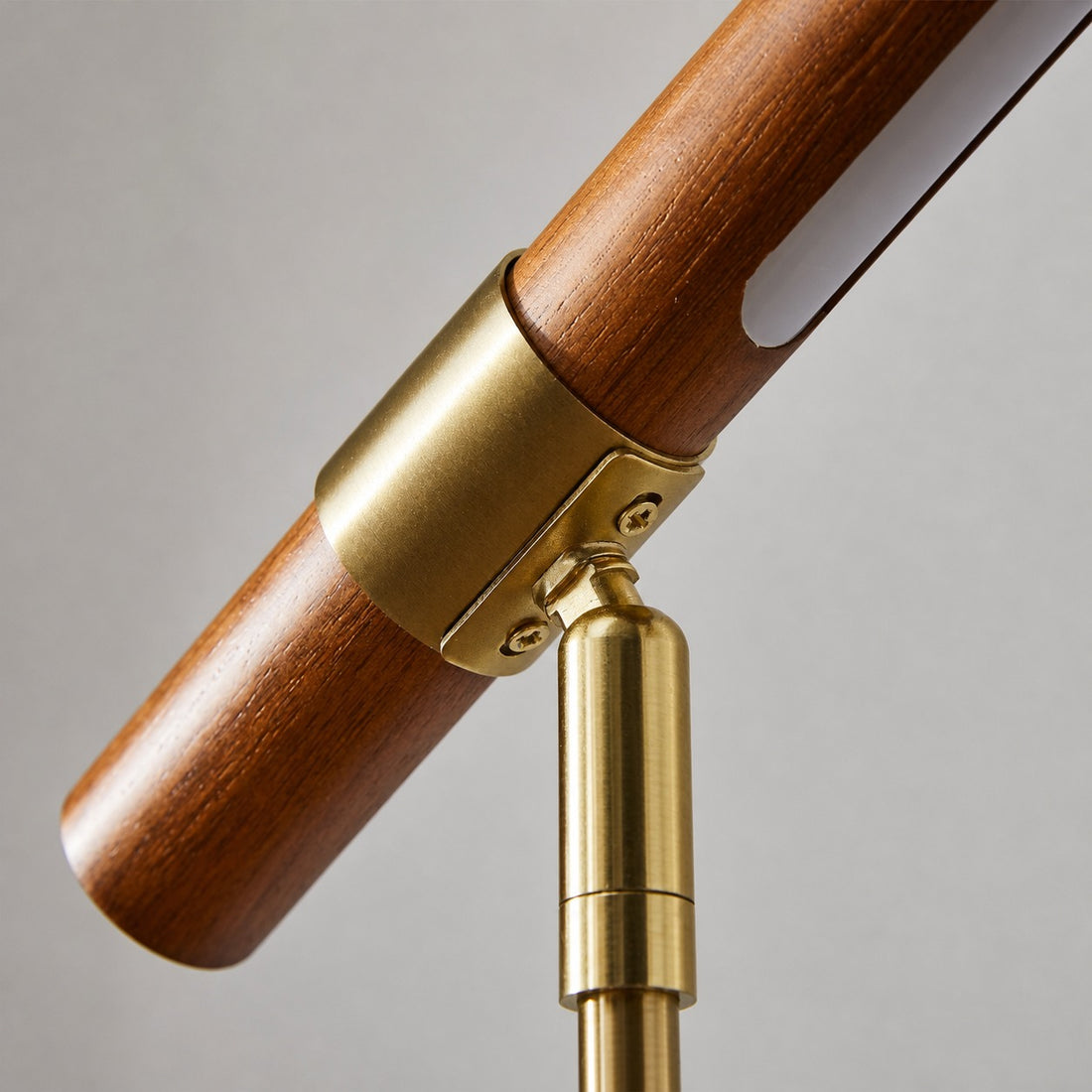 Moss Modern Linear Wood LED Table Lamp – Adjustable Swivel, USB Charging