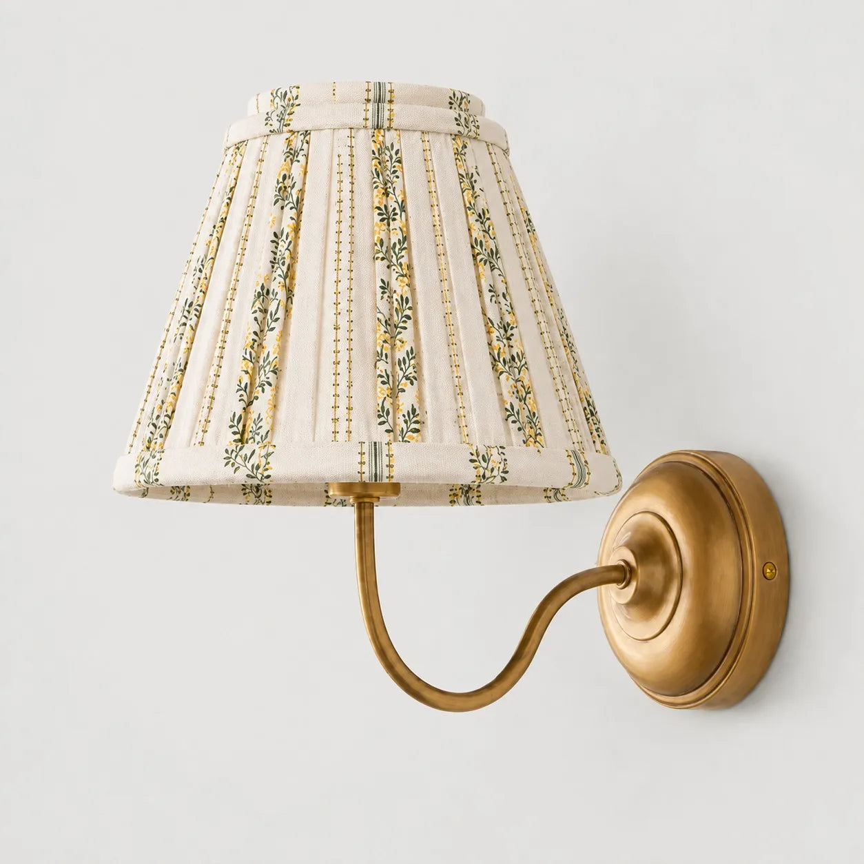 Avelora Floral and Antique Brass wall sconce