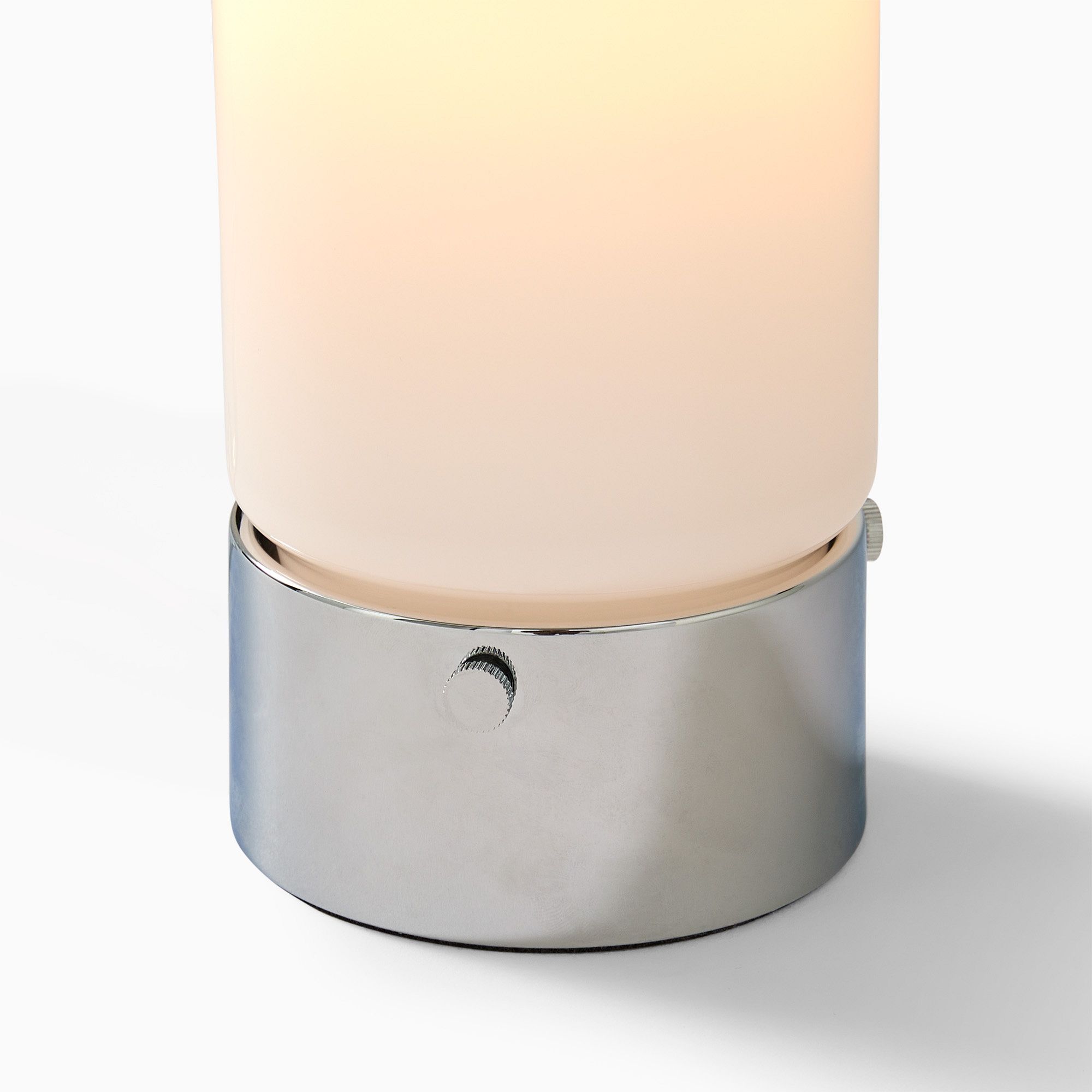 Nera Curved Accent Lamp - Organic Modern Design with Soft Glow for Nightstand or Console Table