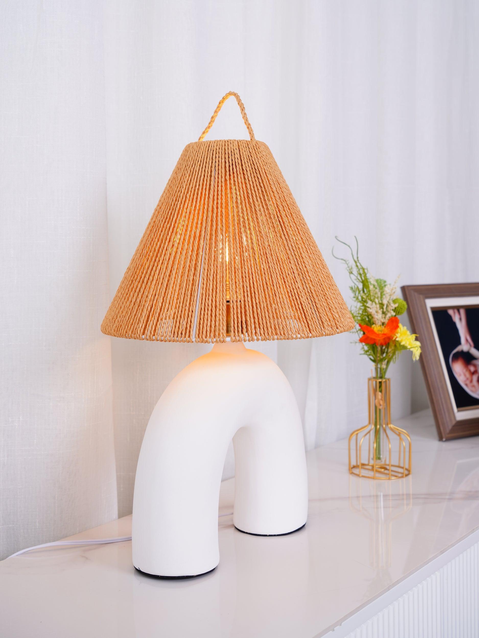 Arch - Shaped Straw Hat Table Lamp