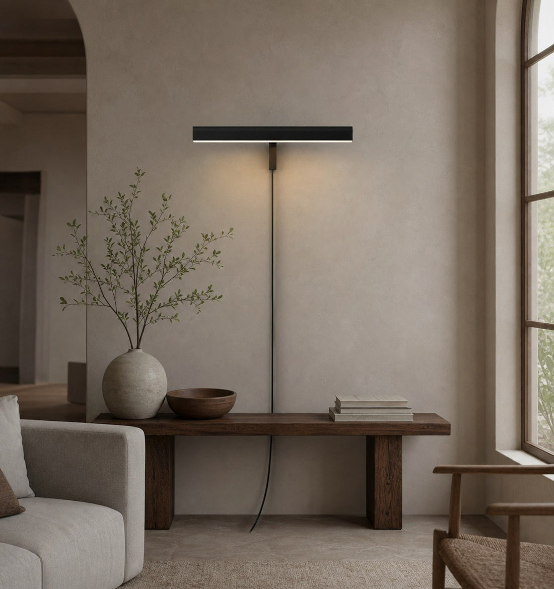 Libris Metal Gallery Light - Streamlined Design for Home Art Display