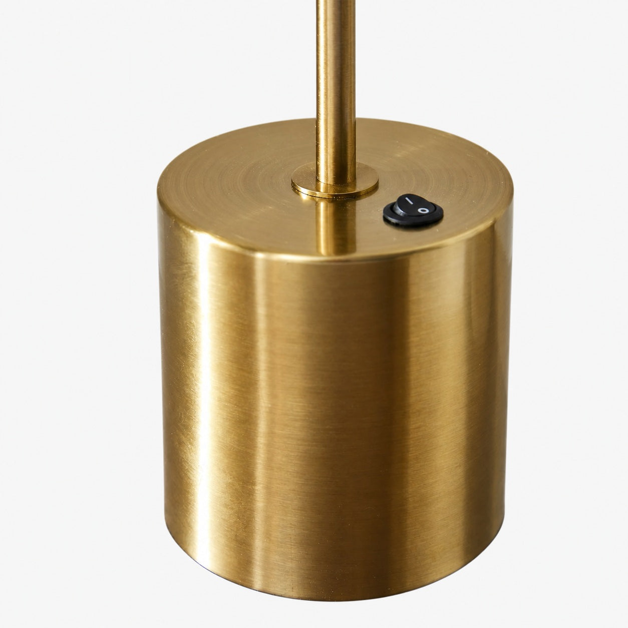 Moss Modern Linear Wood LED Table Lamp – Adjustable Swivel, USB Charging