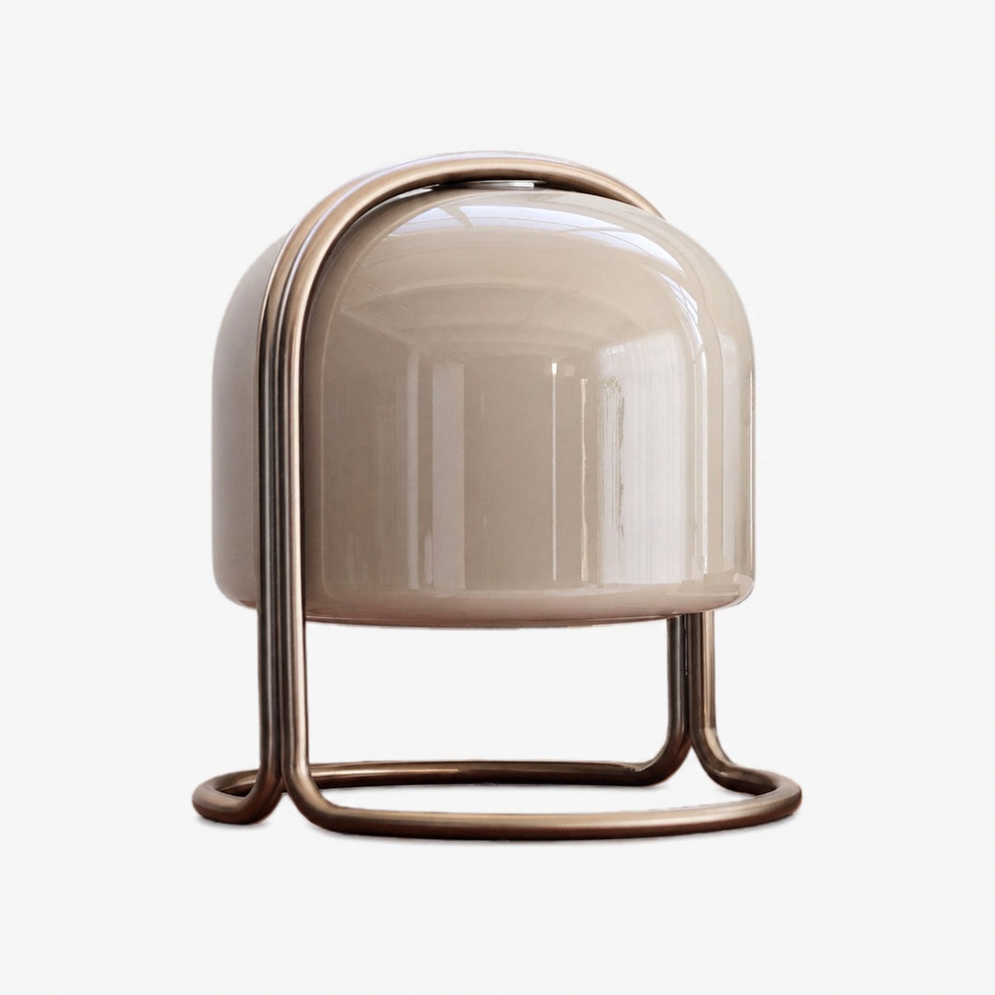 Nera Table Lamp – Elegant Curved Glass Shade – Metal Frame Style for Living Room or Bedroom