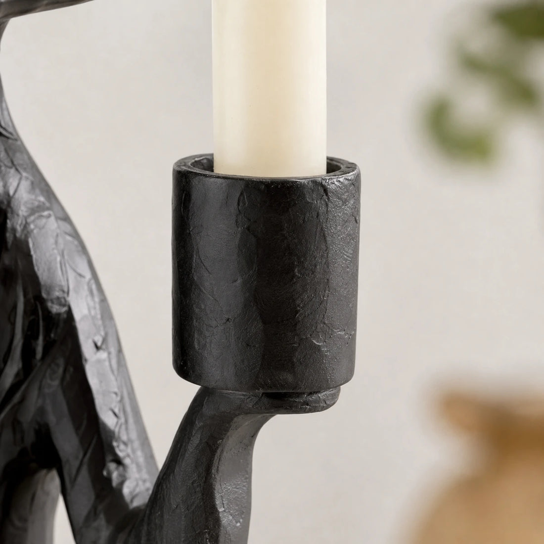 Aura candlestick candle cup detail