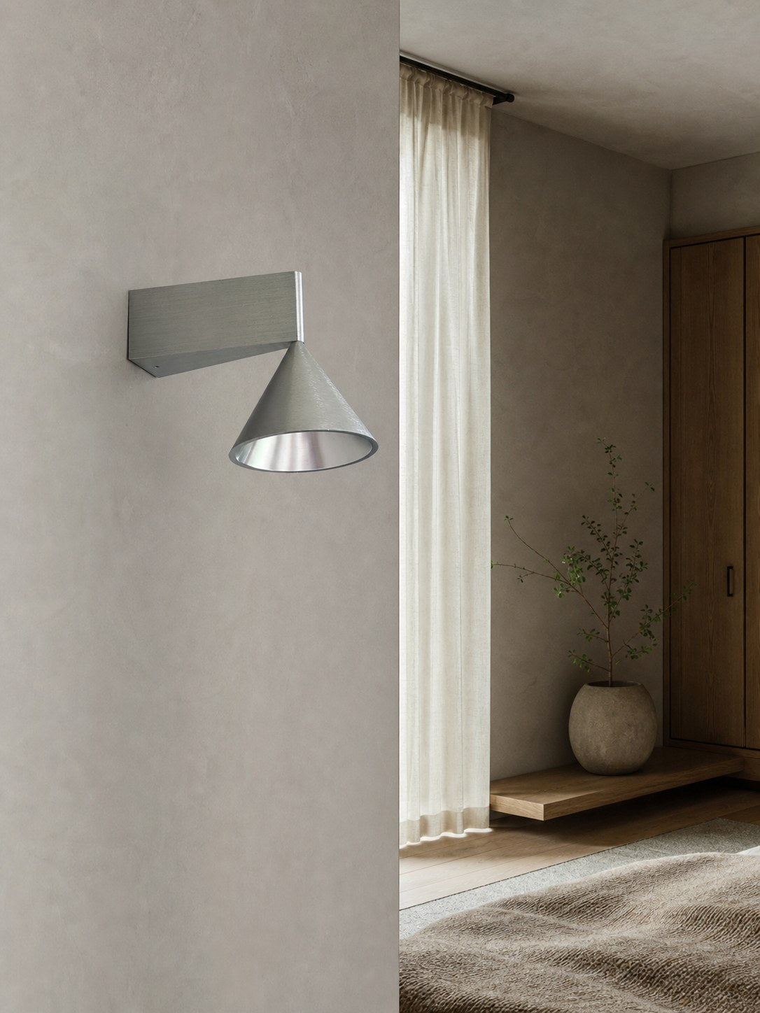 Apollo Aluminum Wall Lamp