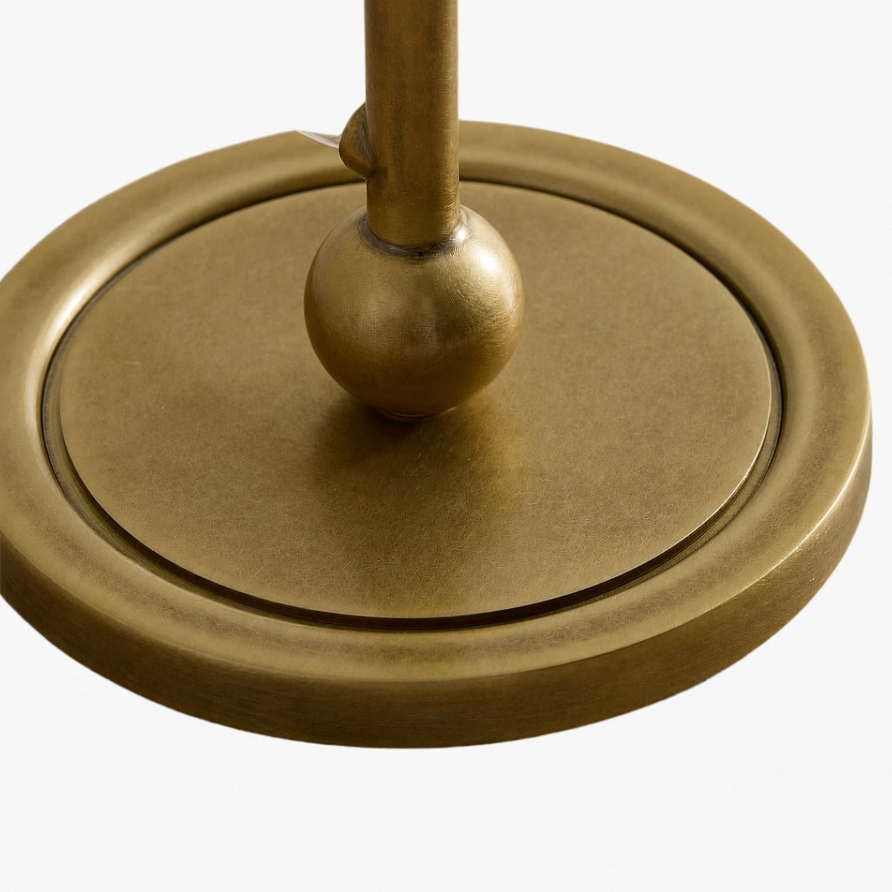 Serena Iron Table Lamp – Clean Lines and a Soft Linen Shade for Home Office or Bedside