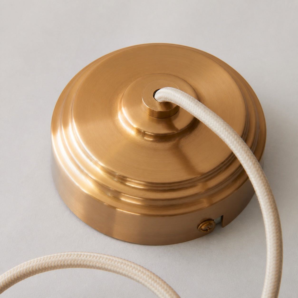 Plaitar Modern Brass Pendant Light - Minimalist Ceiling Fixture with Braided Cord for Hallways