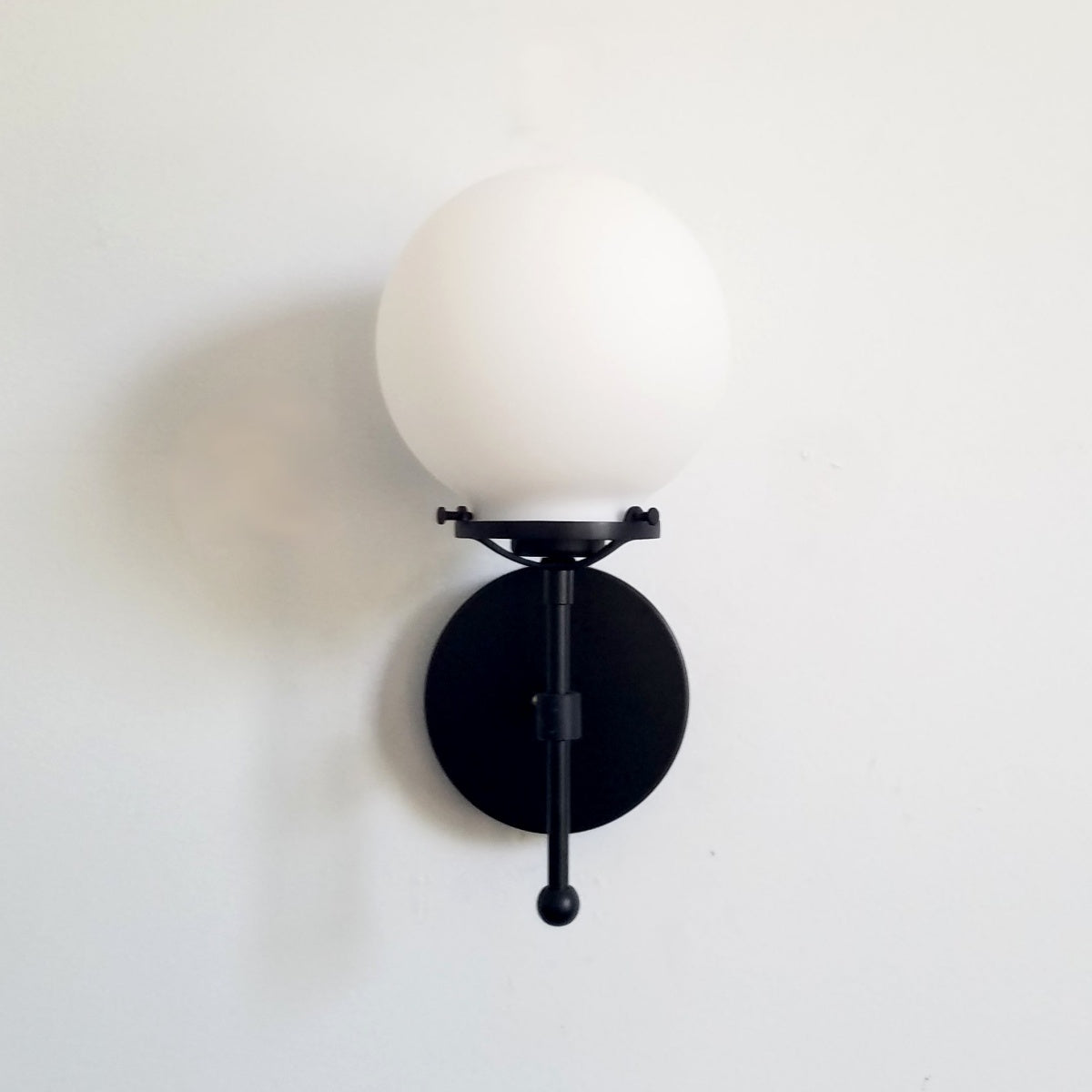 Modern Metal Globe Wall Light - Illuminate Your Space