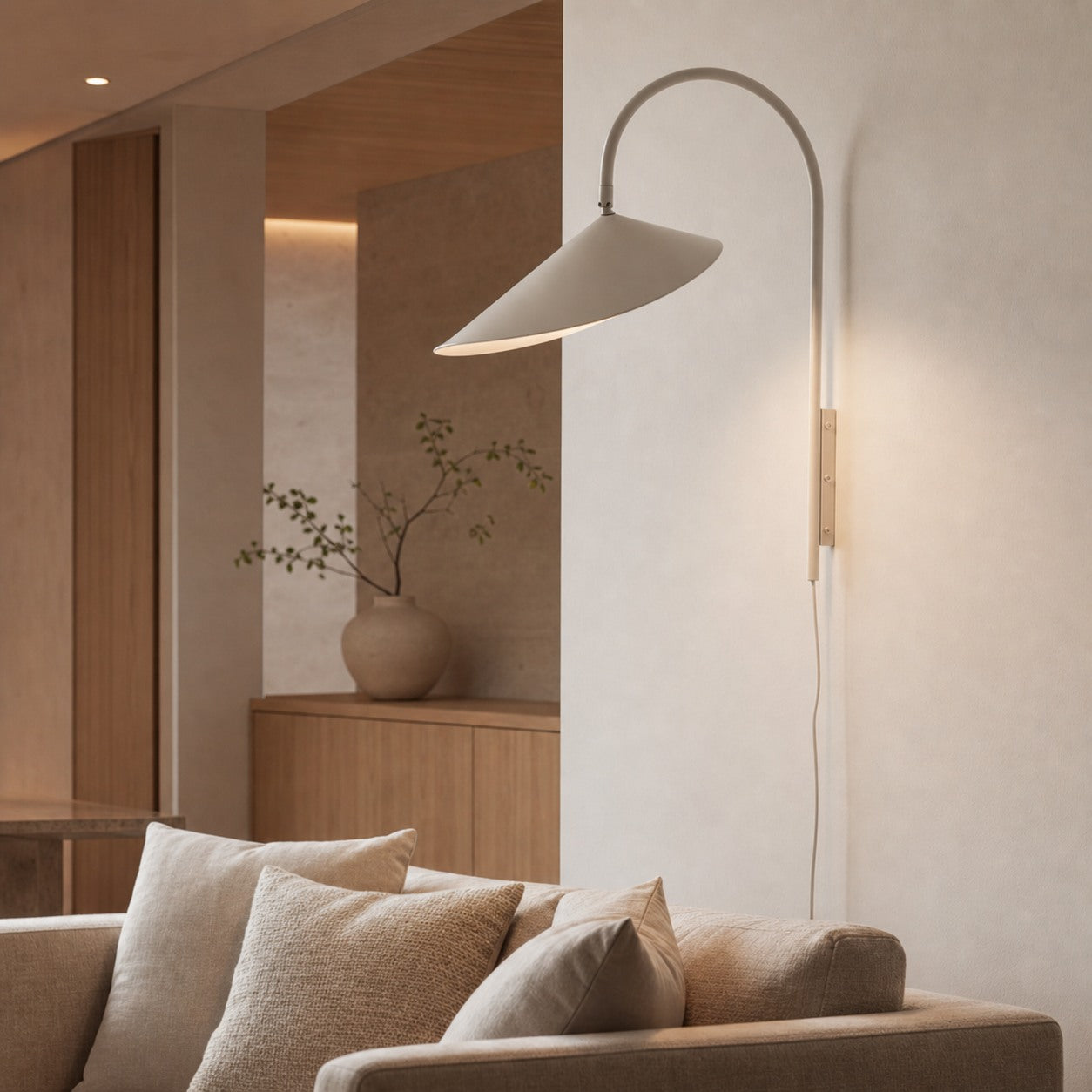 Swivora Adjustable Wall Light – Elegant Swivel Arm Contemporary Metal Lamp for Office and Kitchen N09
