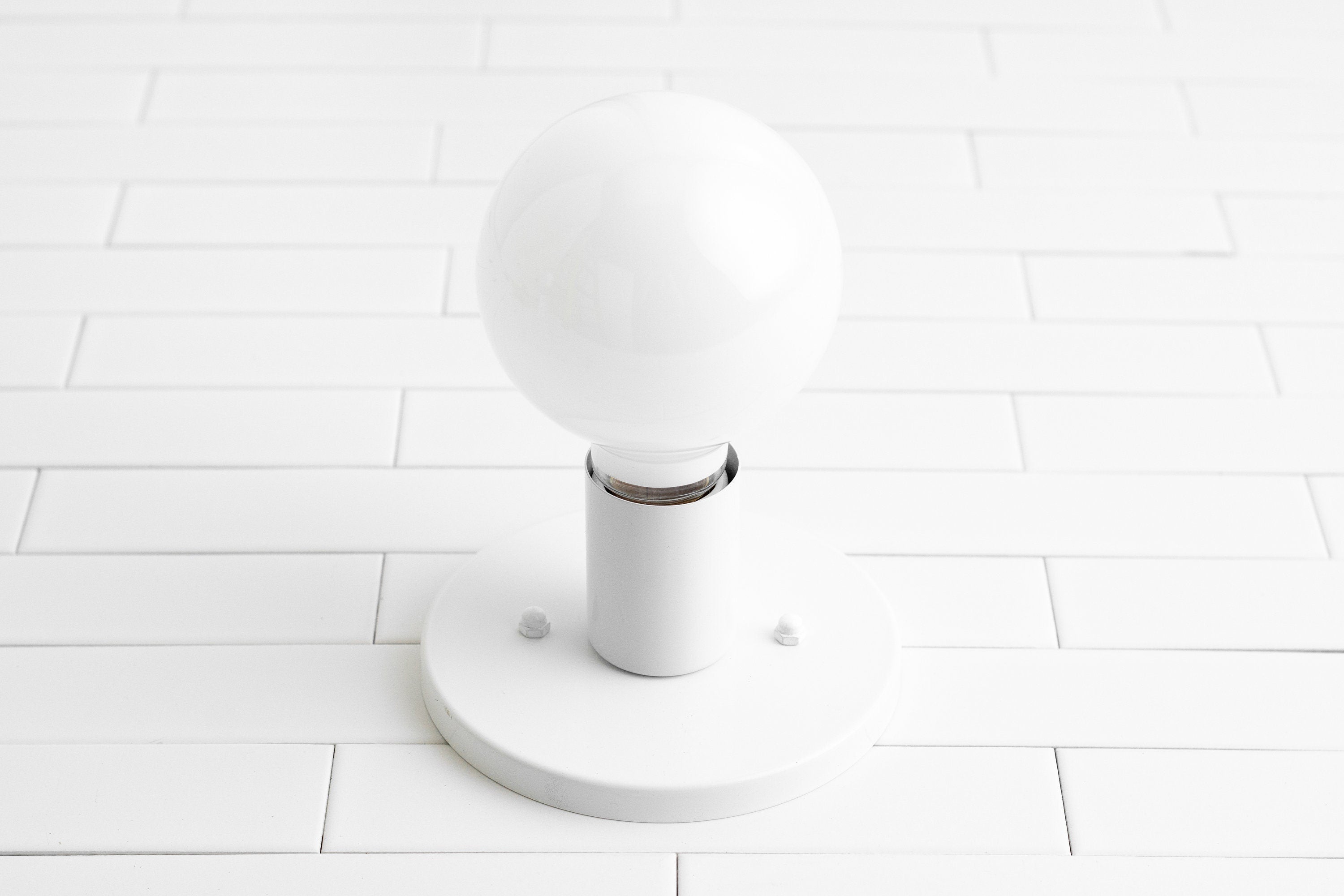 Glorica Glass Minimalist Wall Sconce - Versatile Modern Light For Any Room