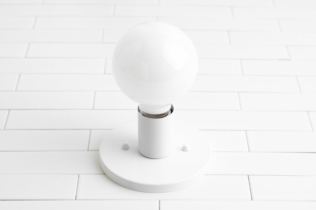 Glorica Glass Minimalist Wall Sconce - Versatile Modern Light For Any Room